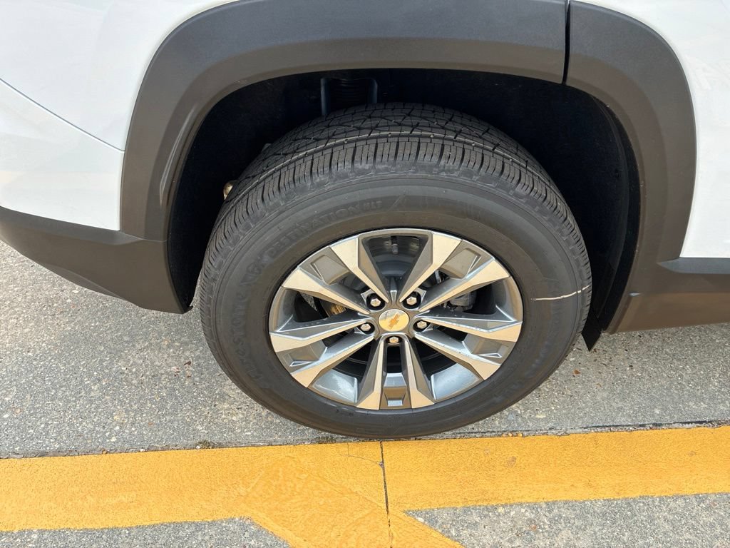 New 2027 Chevrolet Equinox LT FWD image 6