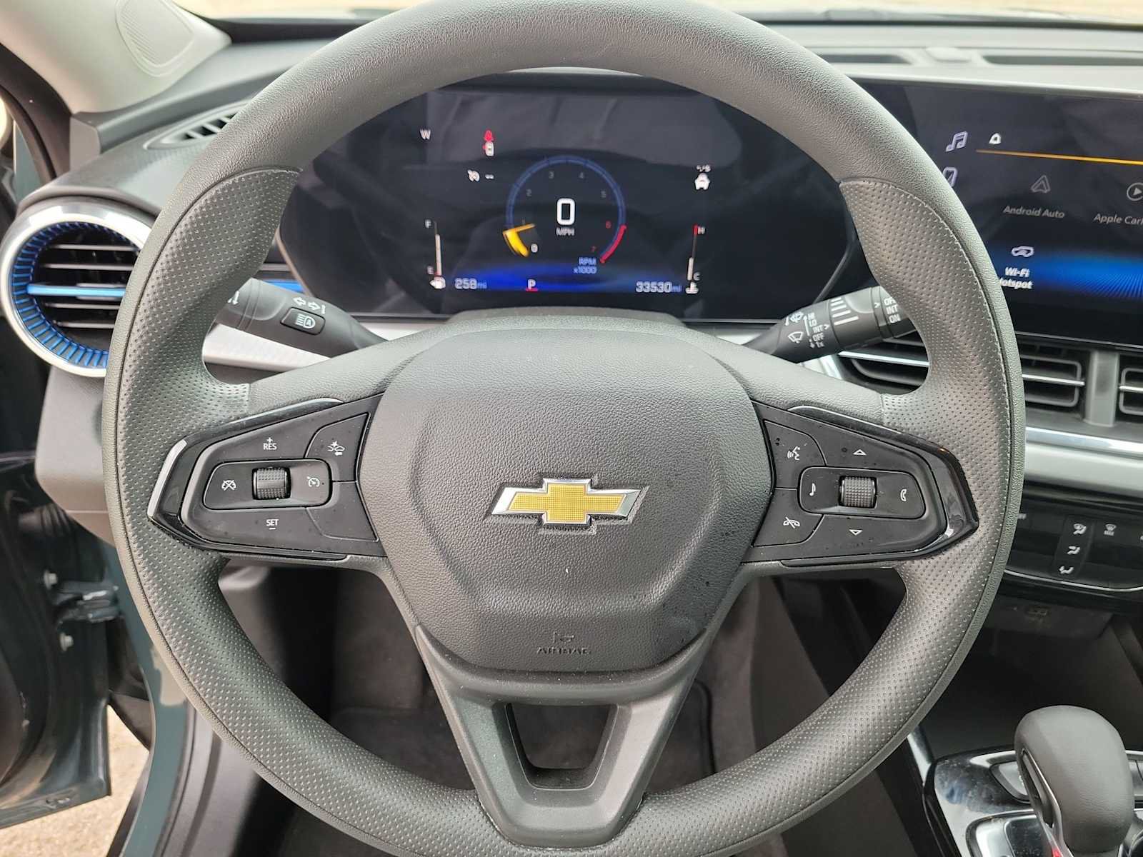 Used 2025 Chevrolet Trax LT FWD image 19