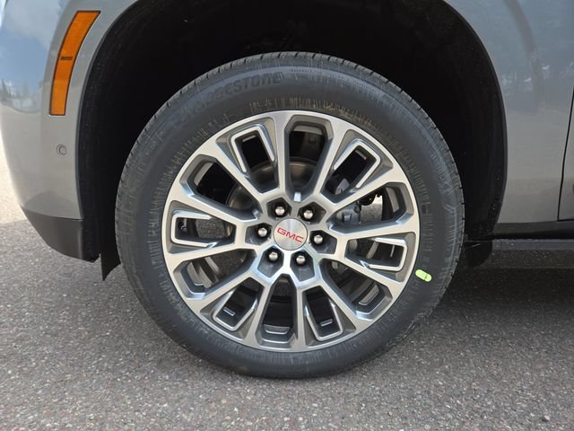 New 2026 GMC Yukon Denali w/ Denali Reserve Package AWD/4WD image 7