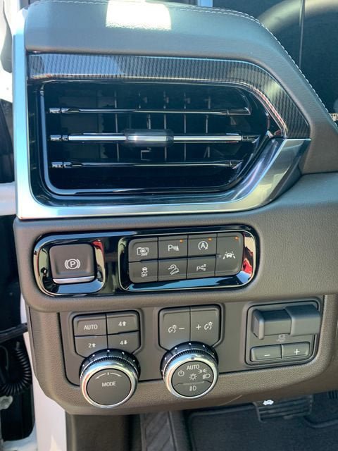 New 2026 GMC Yukon XL Elevation w/ Elevation Premium Package AWD/4WD image 23