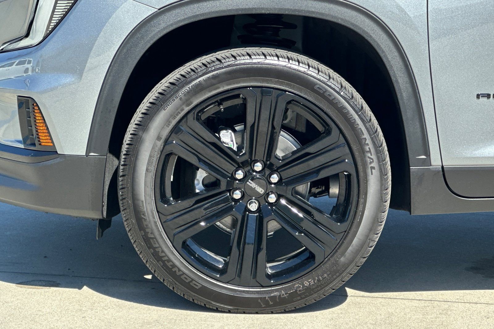 New 2026 GMC Acadia Elevation w/ Black Edition image 27