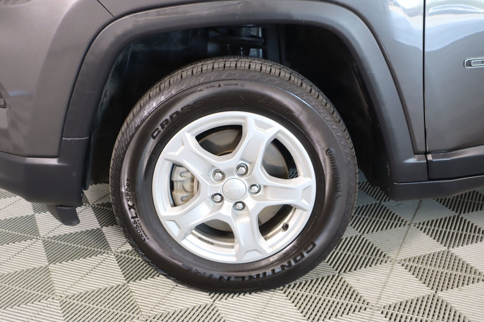 Used 2022 Jeep Compass Sport image 16