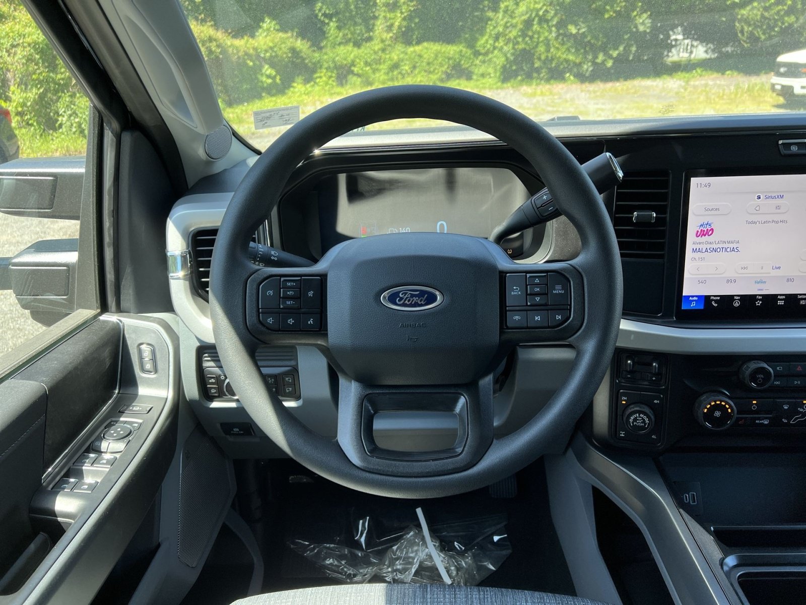 New 2026 Ford F250 XLT w/ XLT Premium Package AWD/4WD image 16