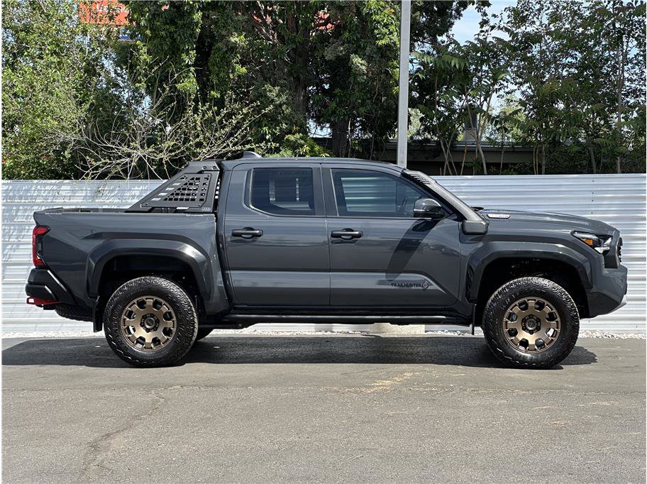 Used 2024 Toyota Tacoma 4x4 Double Cab Hybrid image 9