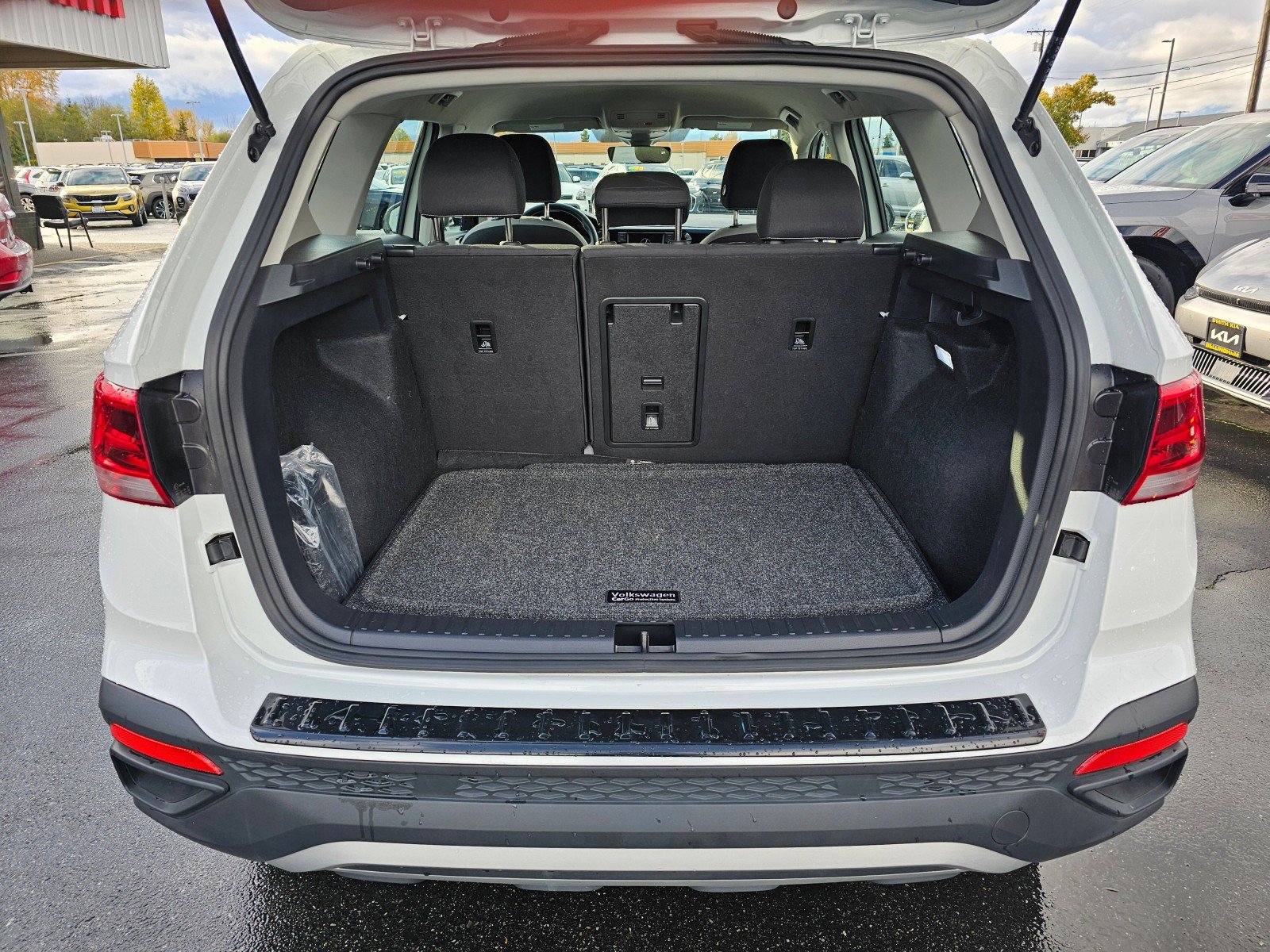 Used 2024 Volkswagen Taos S image 18