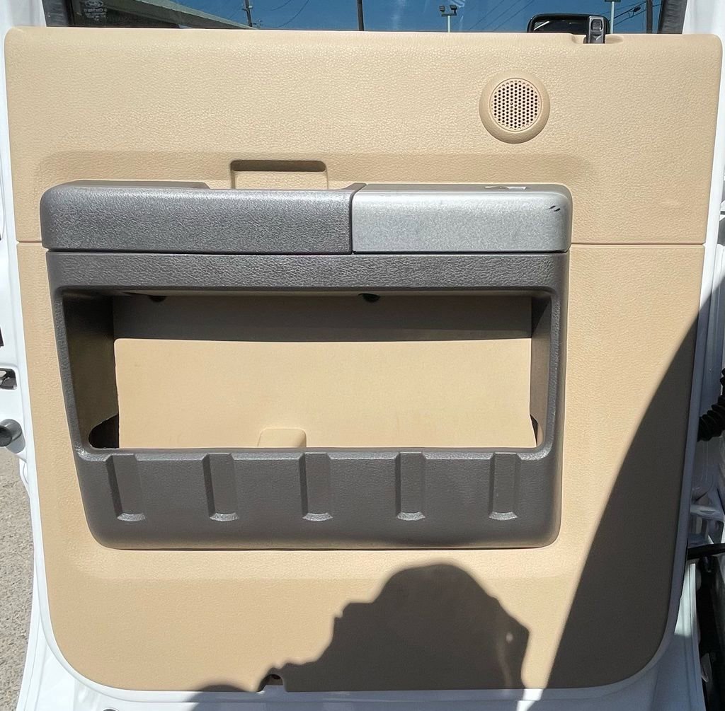 Used 2016 Ford F250 Lariat w/ Chrome Package image 29