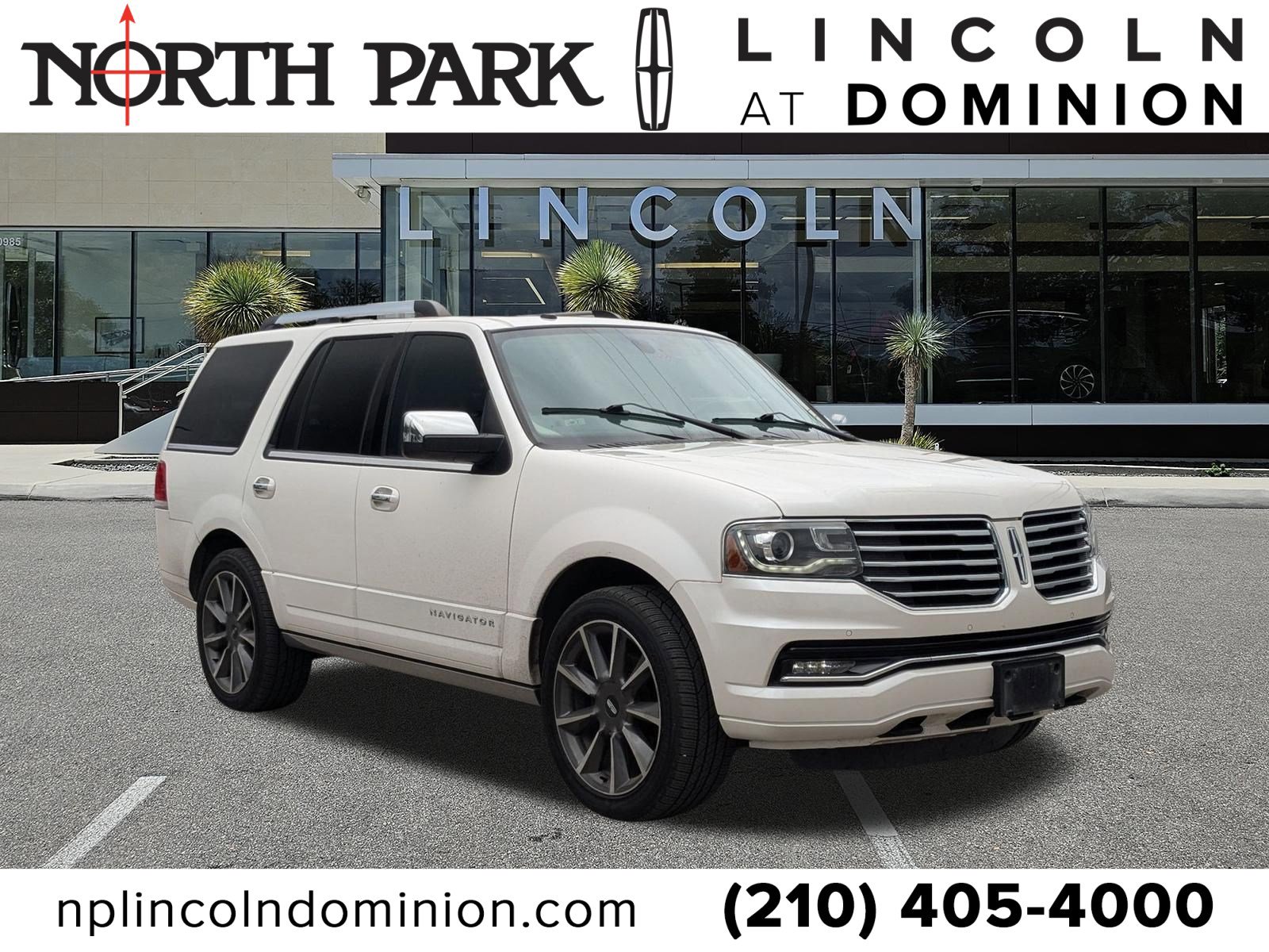Used 2017 Lincoln Navigator Reserve RWD image 1