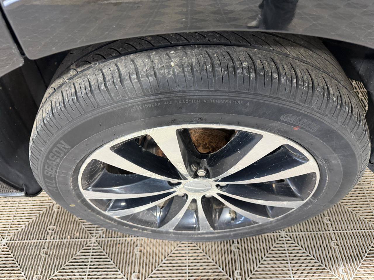 Used 2012 Chrysler 200 S FWD image 19