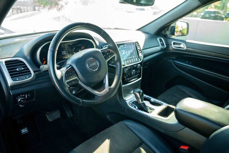 Used 2020 Jeep Grand Cherokee Altitude image 9