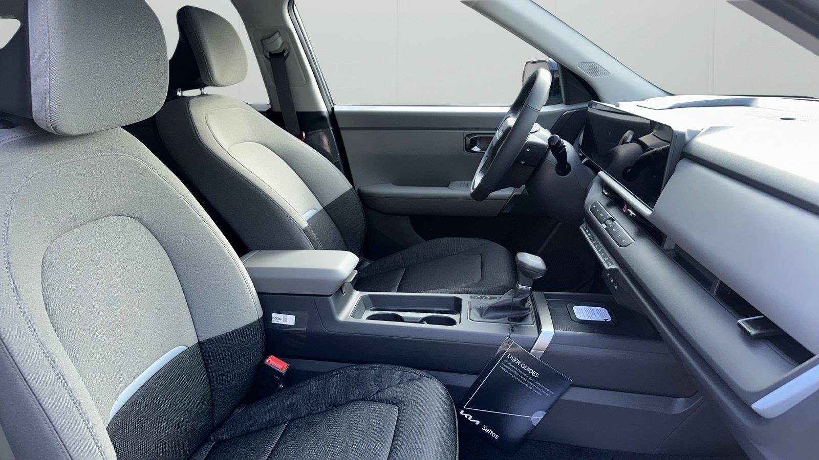 New 2027 Kia Seltos S FWD image 14