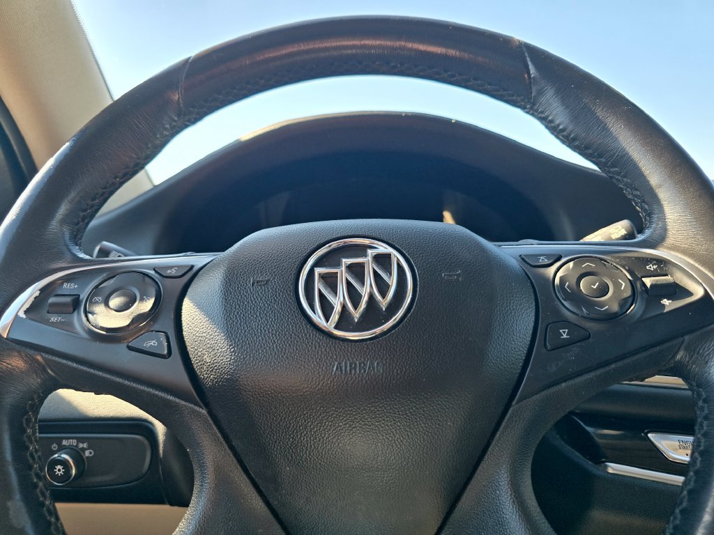 Used 2019 Buick Enclave Essence AWD/4WD image 24
