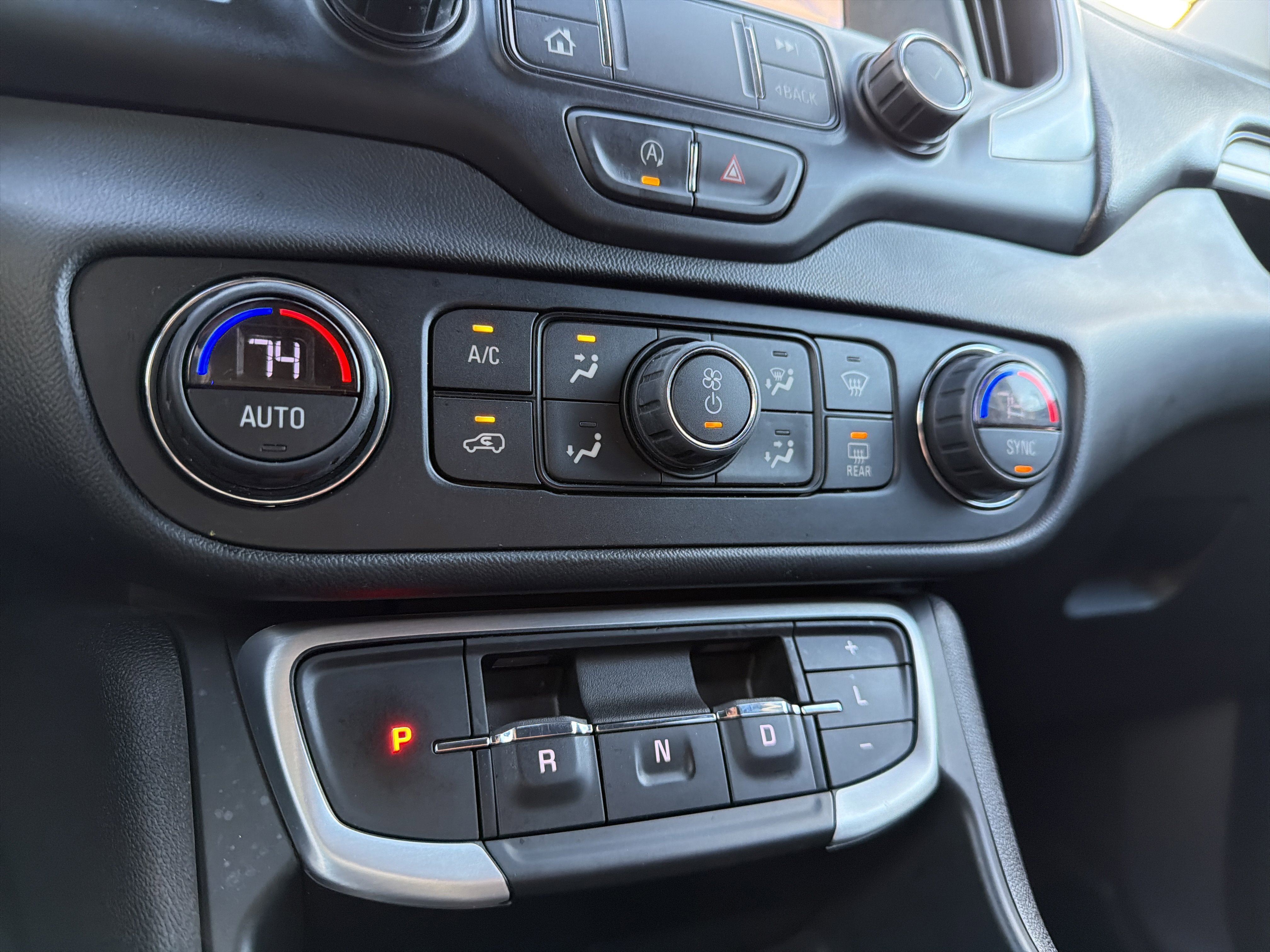 Used 2022 GMC Terrain SLE w/ Driver Convenience Package image 22