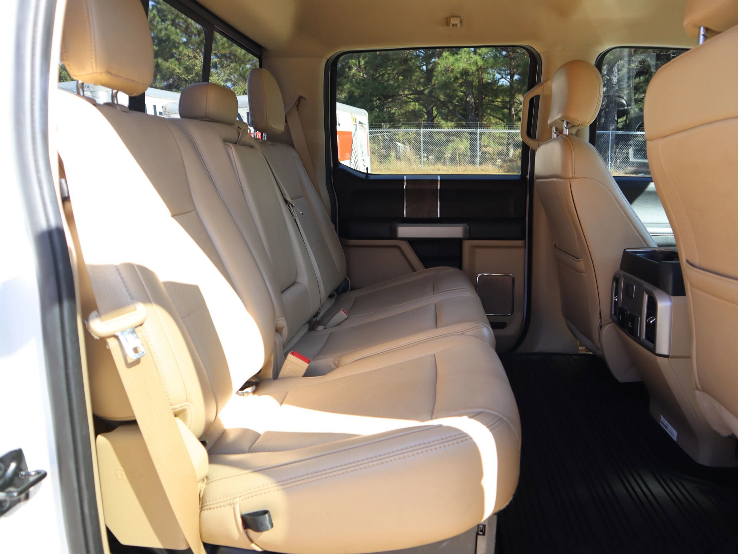 Used 2019 Ford F350 Lariat w/ Lariat Ultimate Package image 32