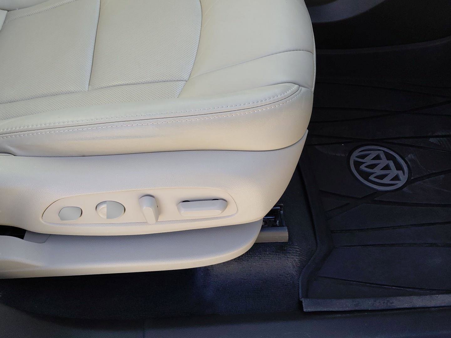 Used 2021 Buick Enclave Premium w/ Sun and Sites Package image 13