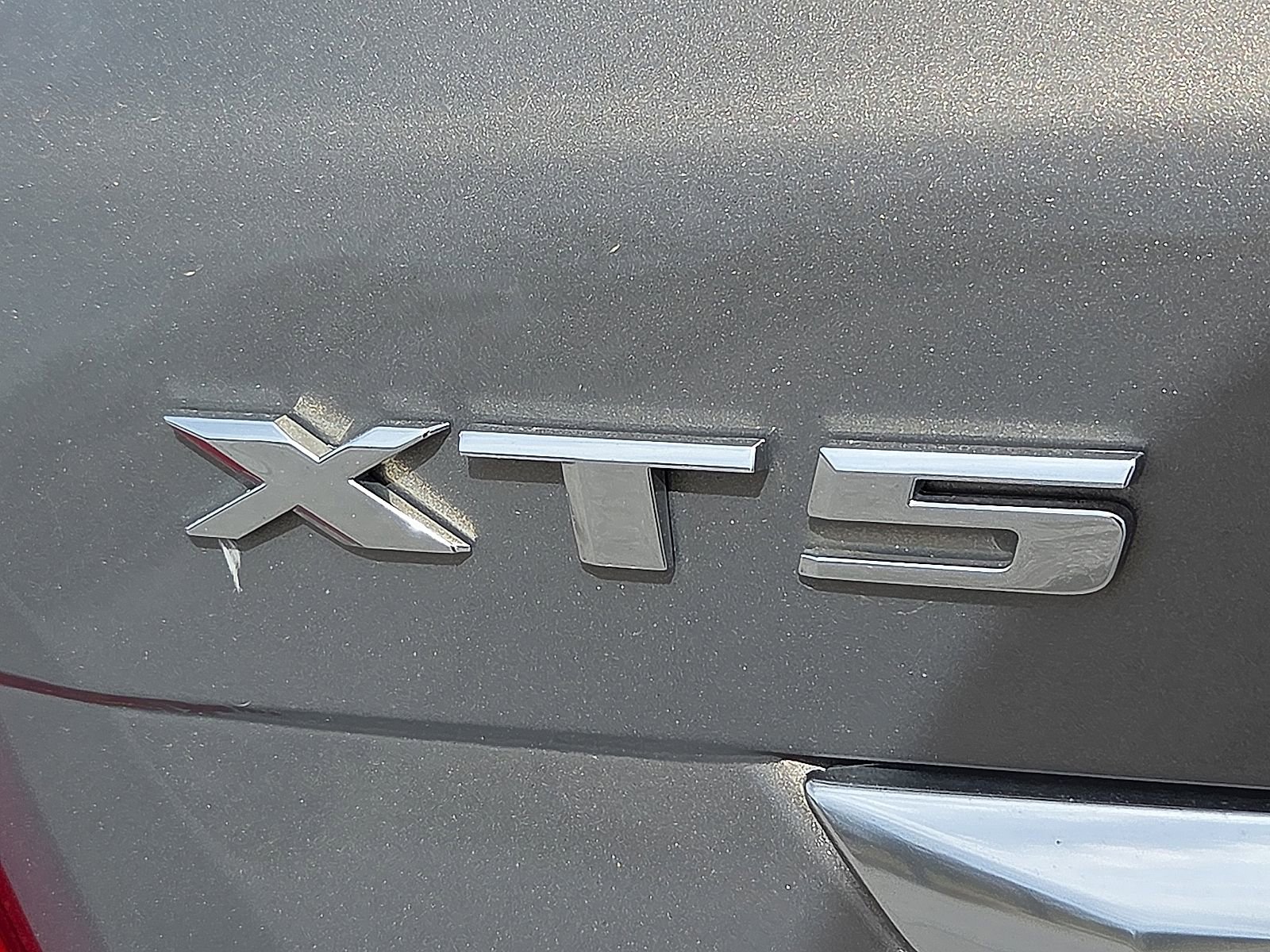 Used 2017 Cadillac XT5 Luxury w/ Driver Awareness Package image 9