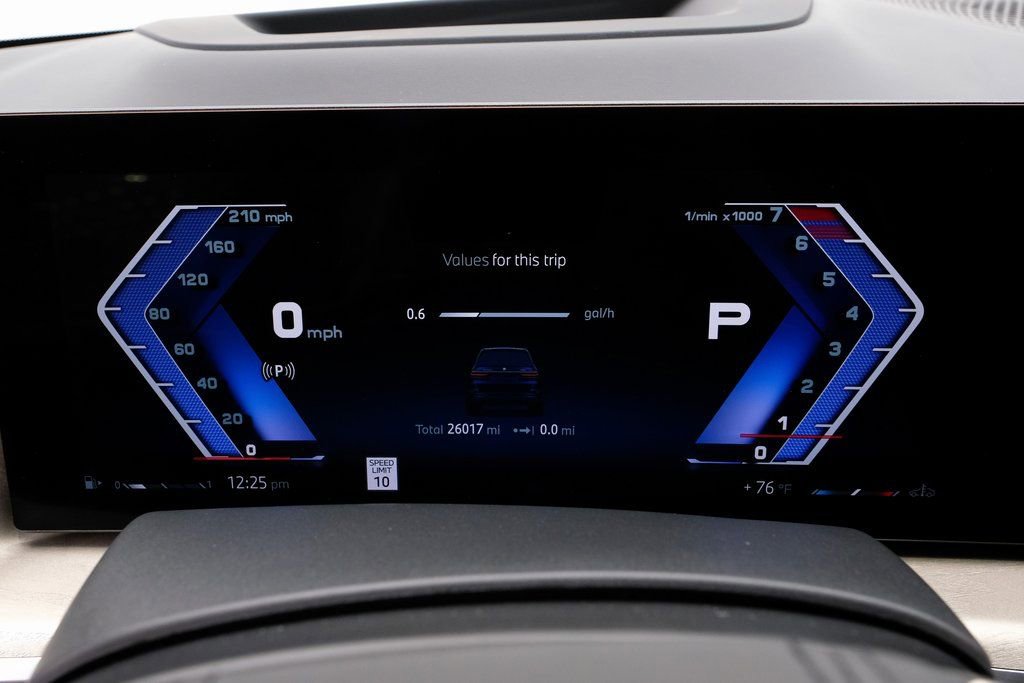 Used 2024 BMW ALPINA XB7 image 16