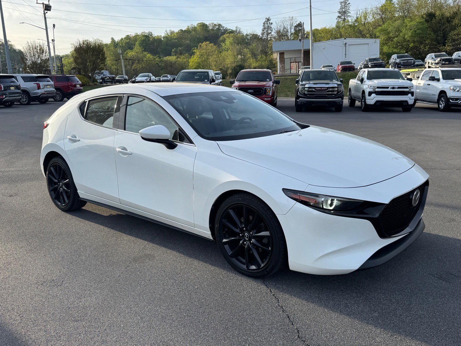 Used 2019 MAZDA MAZDA3 AWD Hatchback w/ Premium Pkg image 2