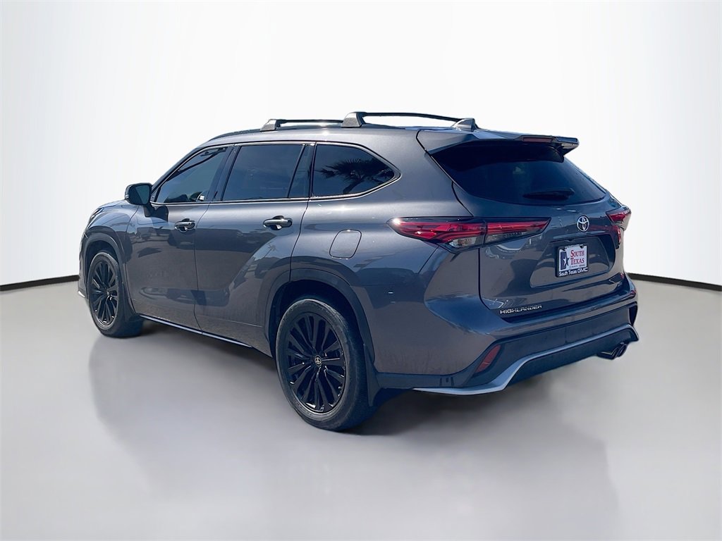 Used 2023 Toyota Highlander XSE image 5