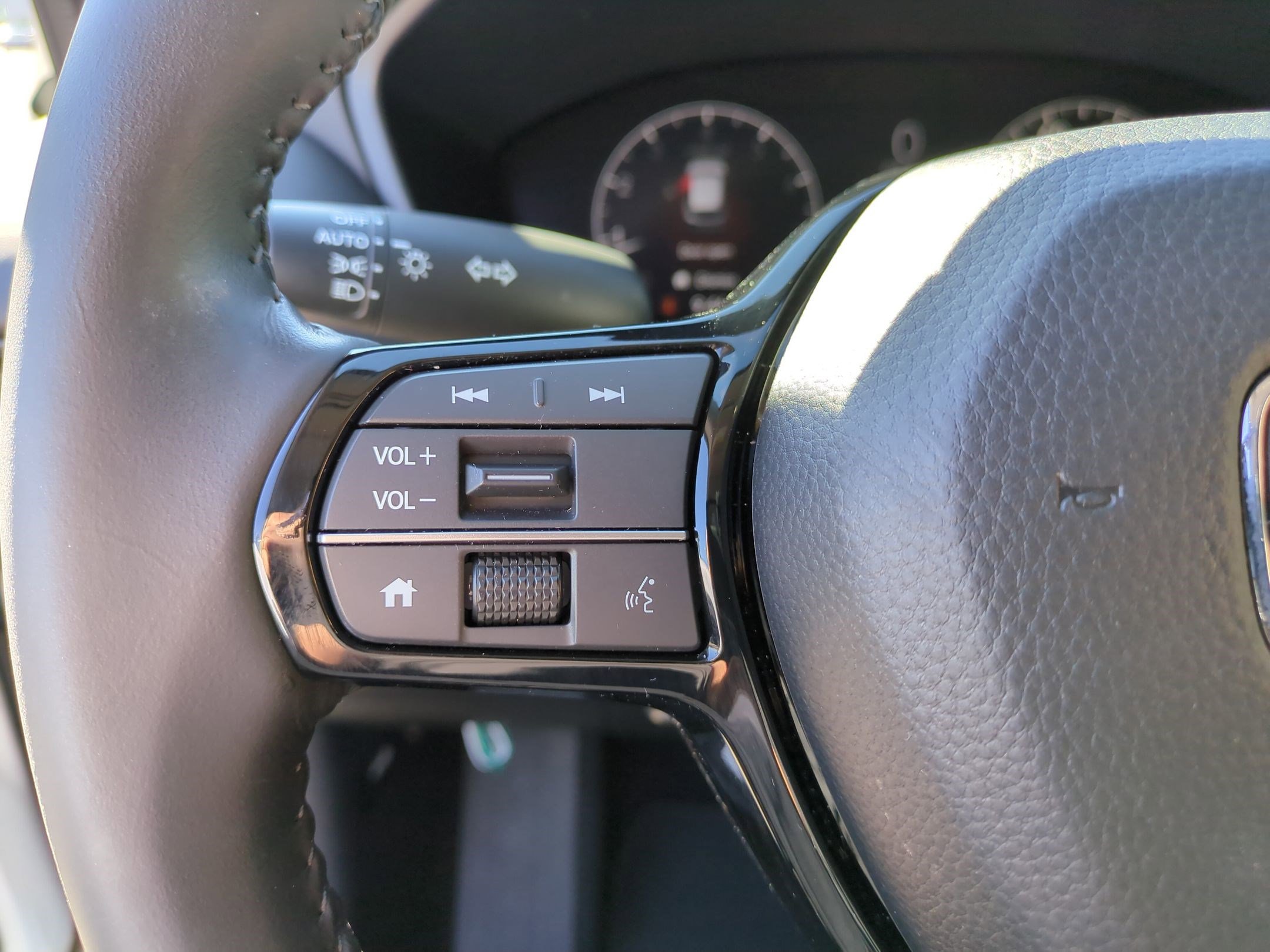 Used 2025 Honda HR-V EX-L image 17