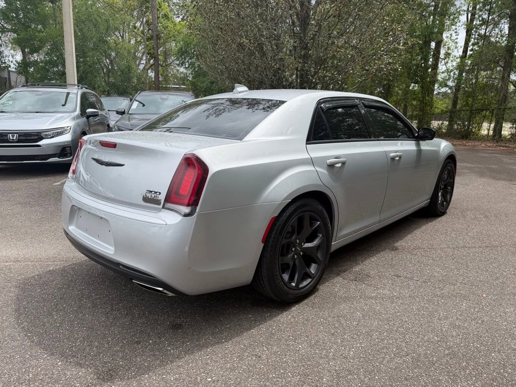 Used 2021 Chrysler 300 Touring w/ Sport Appearance Package image 6