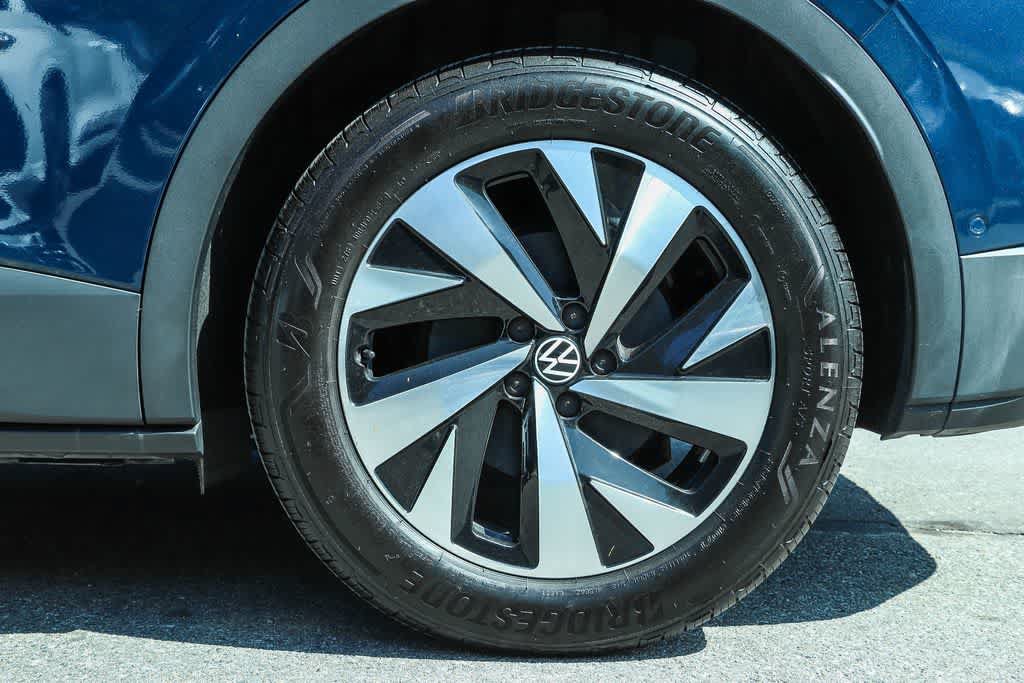 Used 2023 Volkswagen ID.4 Pro RWD image 12