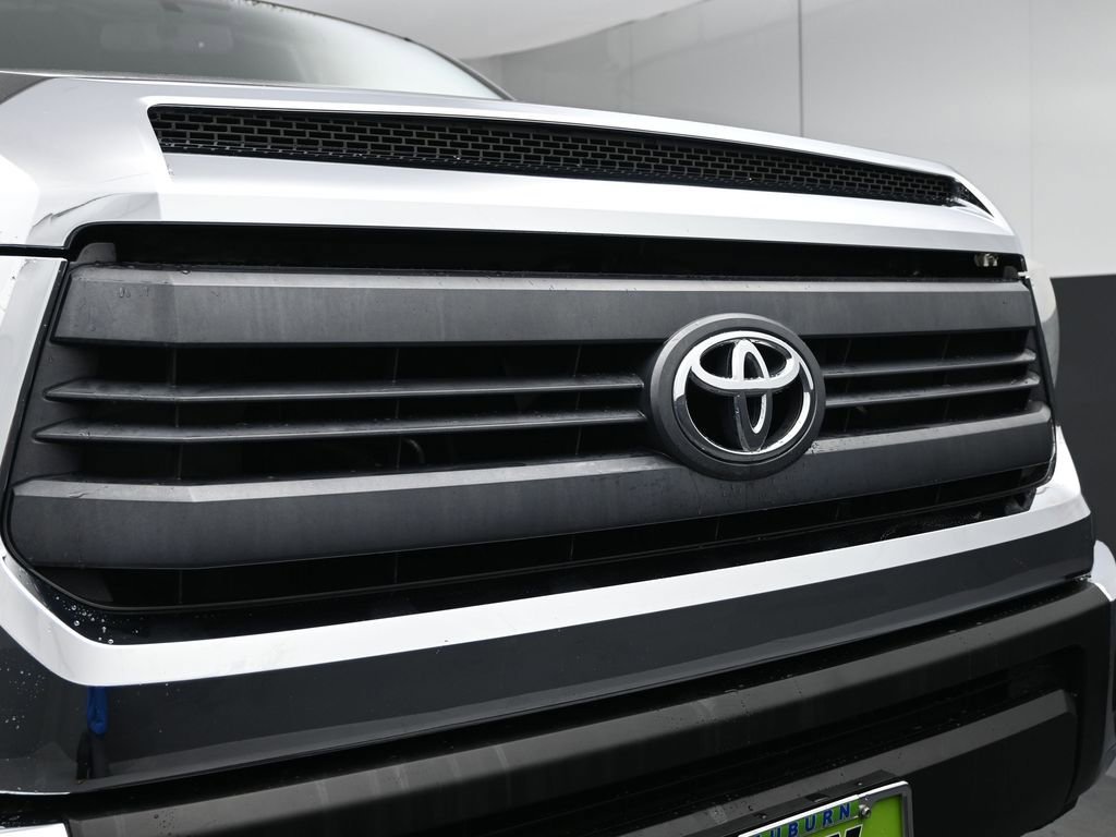 Used 2014 Toyota Tundra SR5 w/ SR5 Upgrade Package image 12