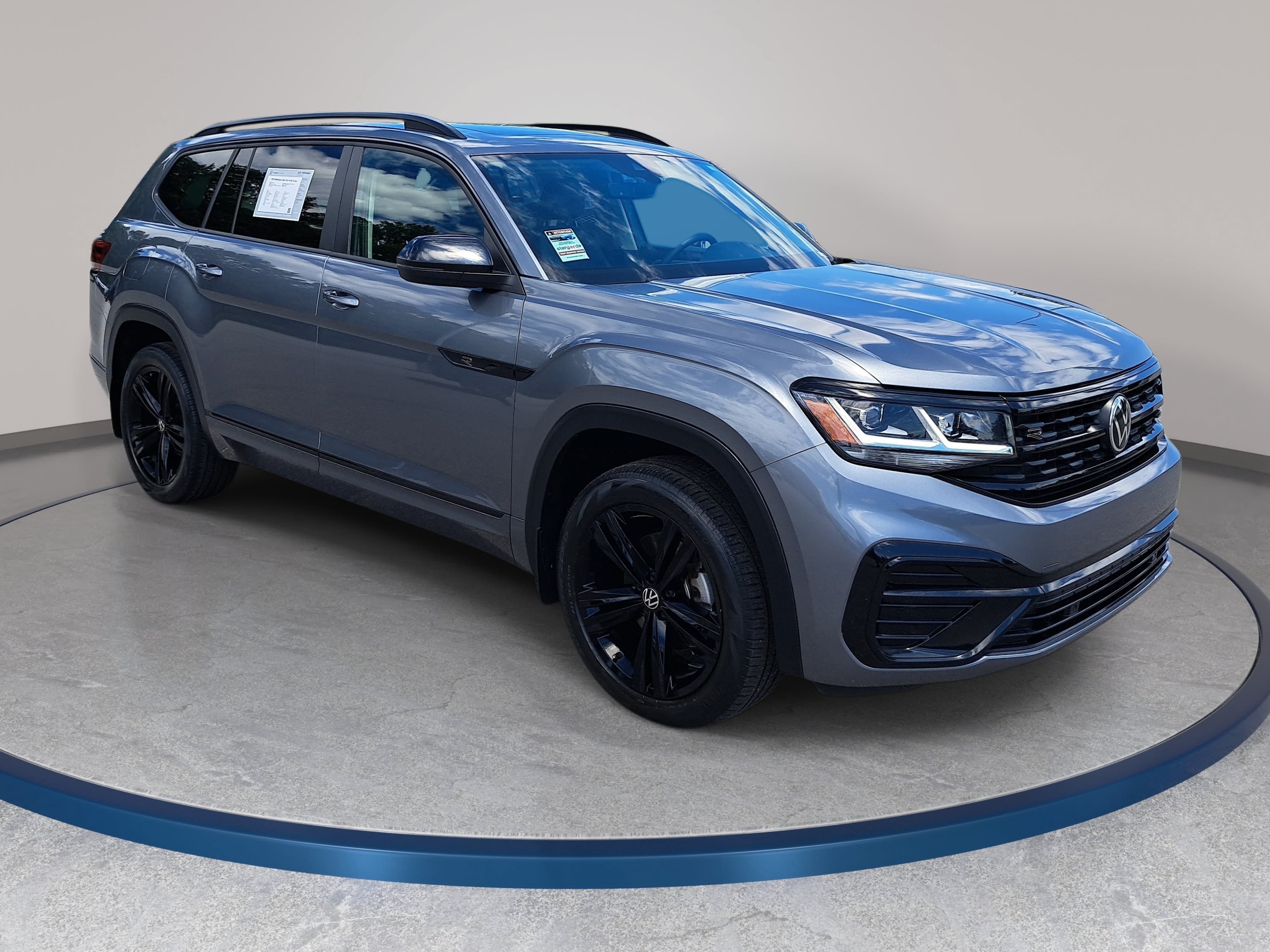 Certified 2022 Volkswagen Atlas SEL R-Line AWD/4WD image 3