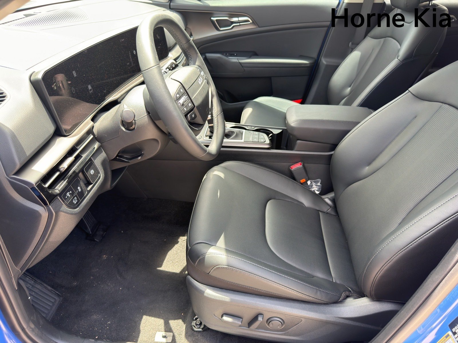 New 2026 Kia Sportage SX FWD image 9