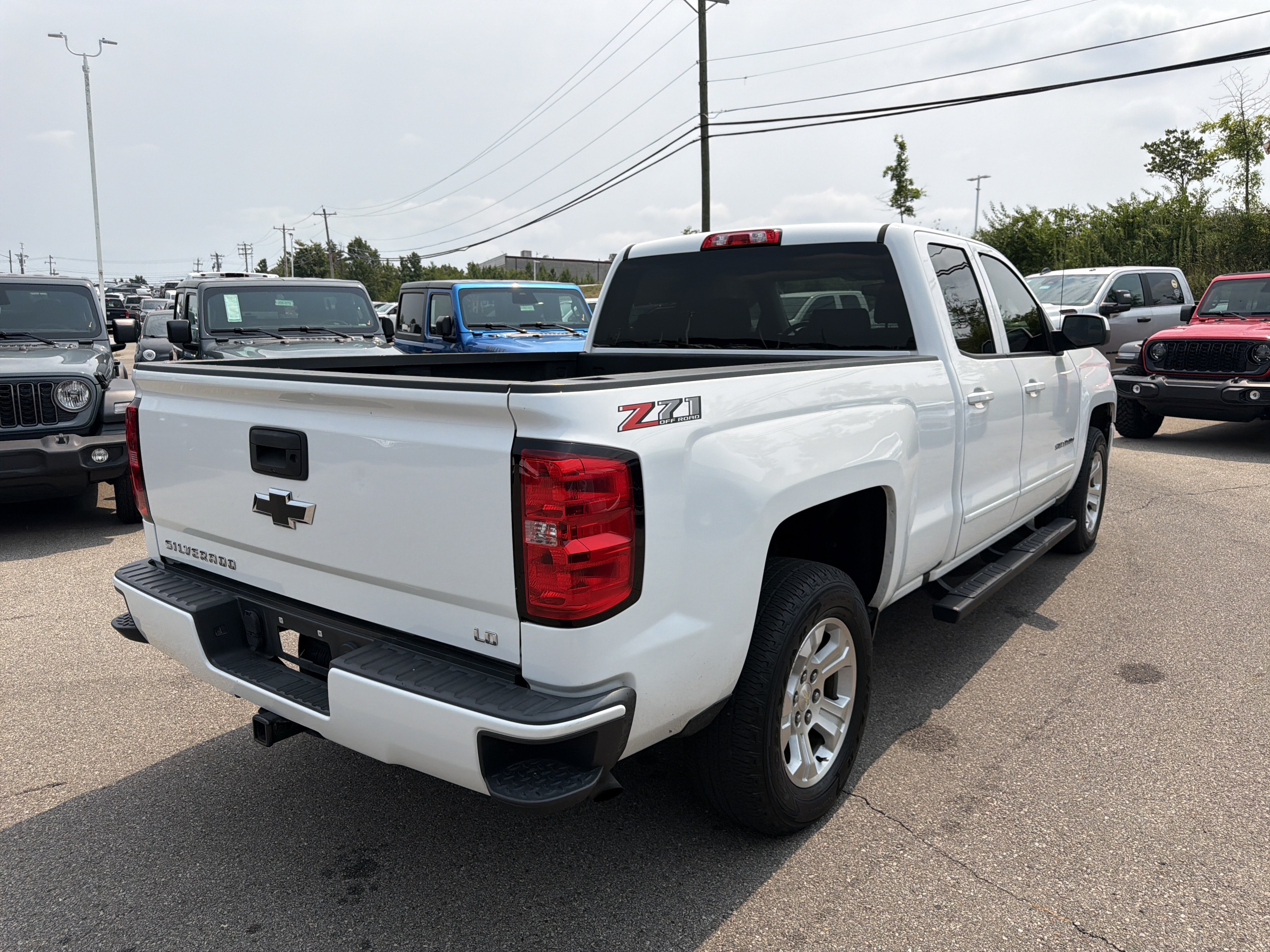 Used 2019 Chevrolet Silverado 1500 LT w/ All Star Edition AWD/4WD image 12