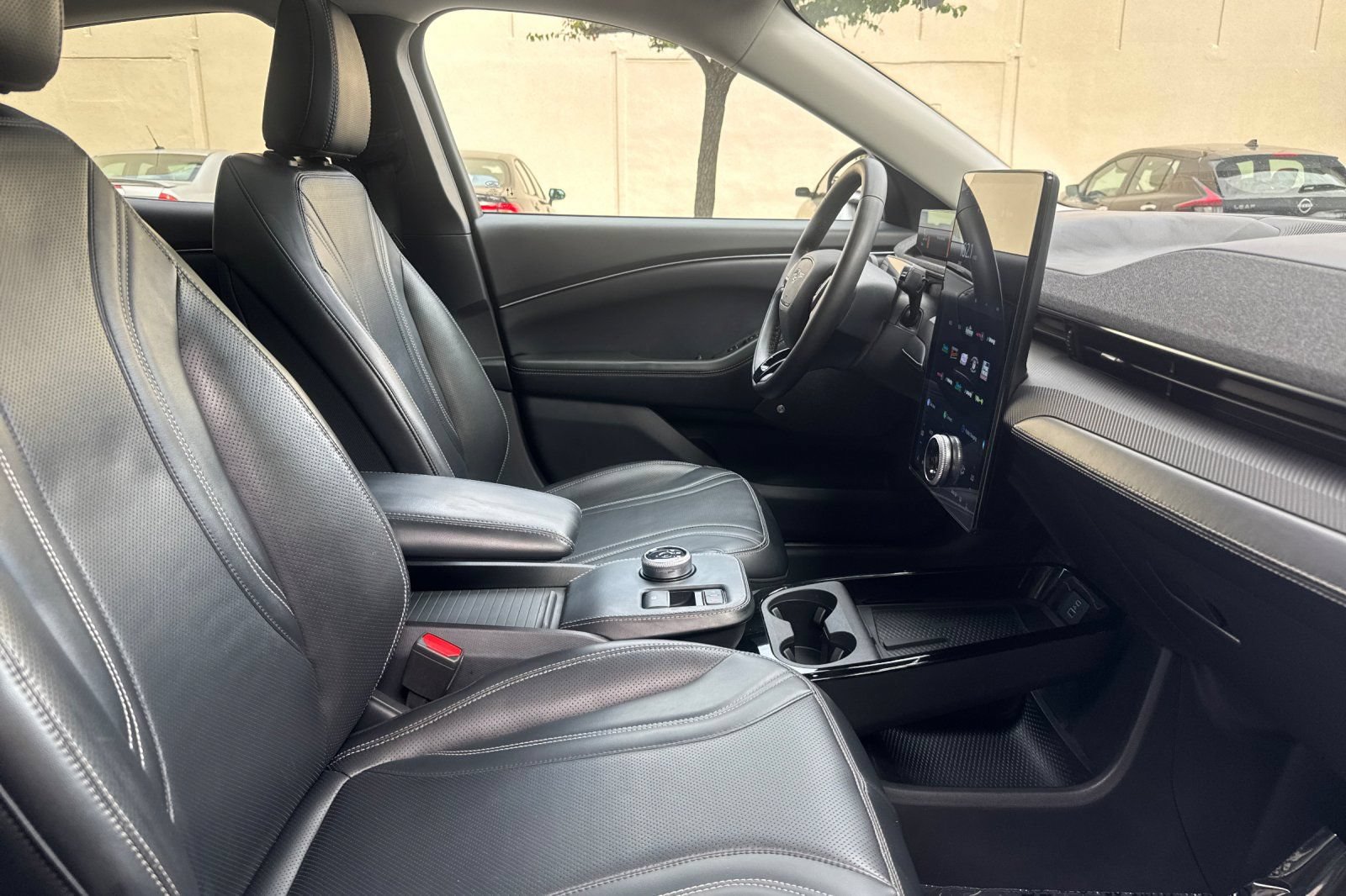 Used 2022 Ford Mustang Mach-E Premium RWD image 16