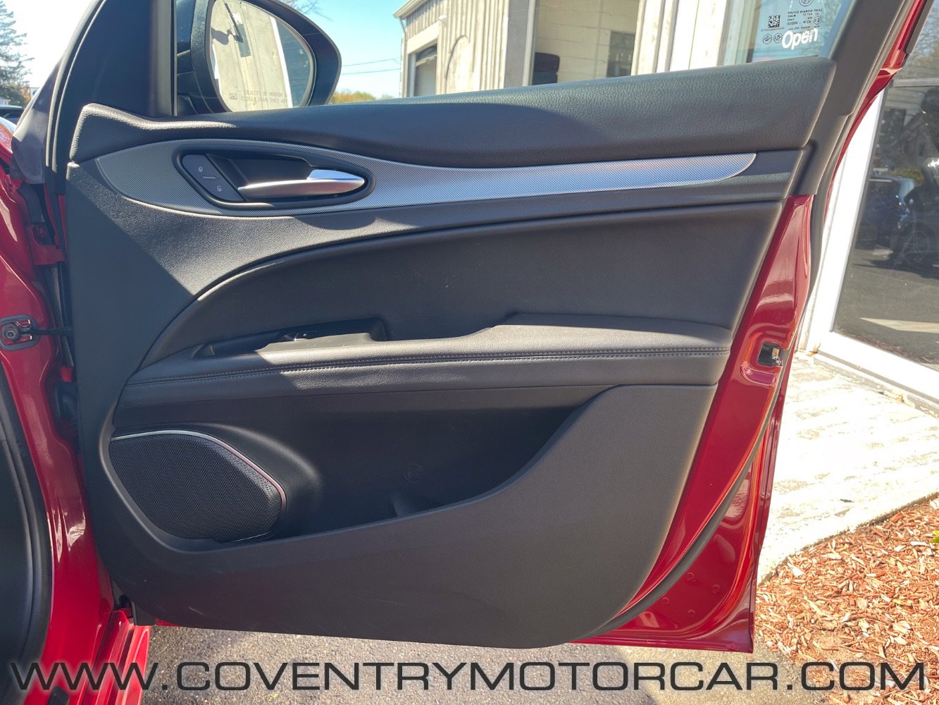 Used 2022 Alfa Romeo Stelvio Veloce image 33