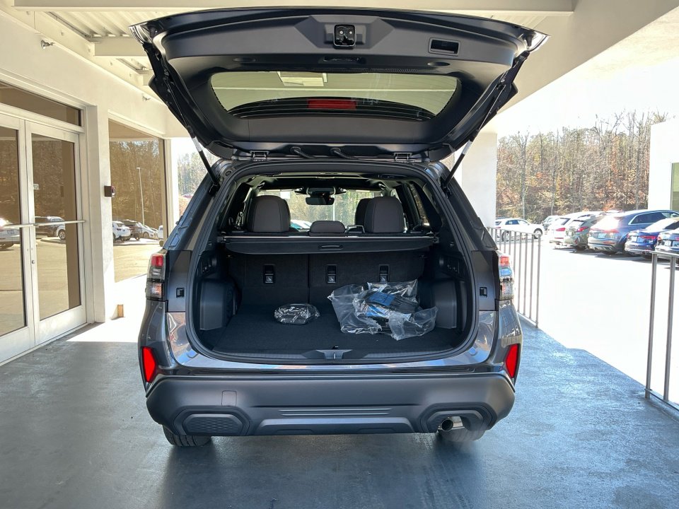 Used 2026 Subaru Forester Premium AWD/4WD image 14