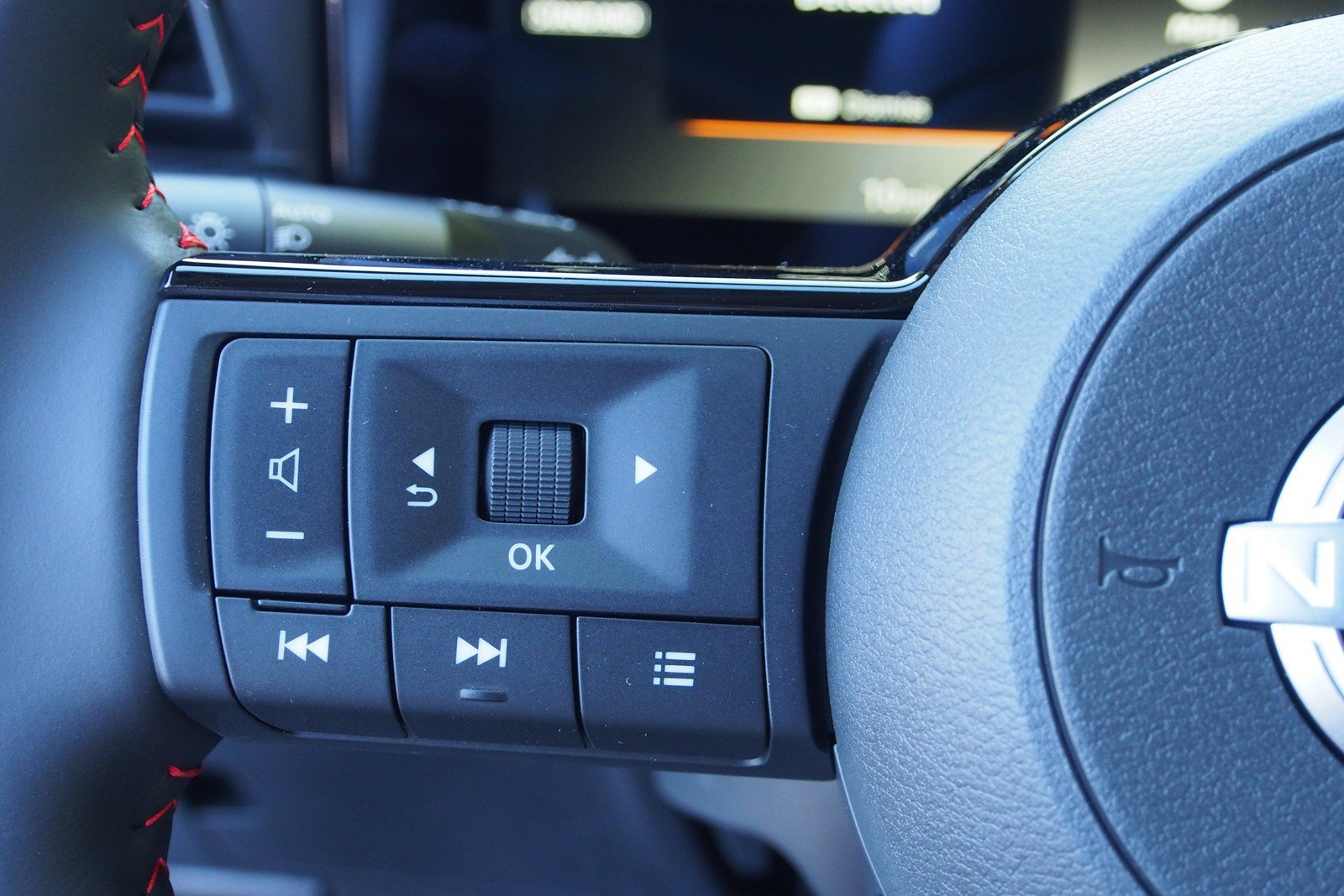 Used 2026 Nissan Kicks SR FWD image 20