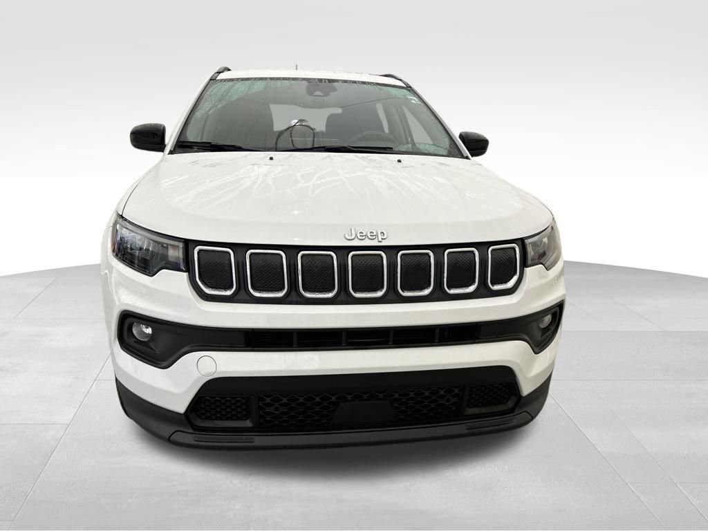 Used 2022 Jeep Compass Latitude image 9