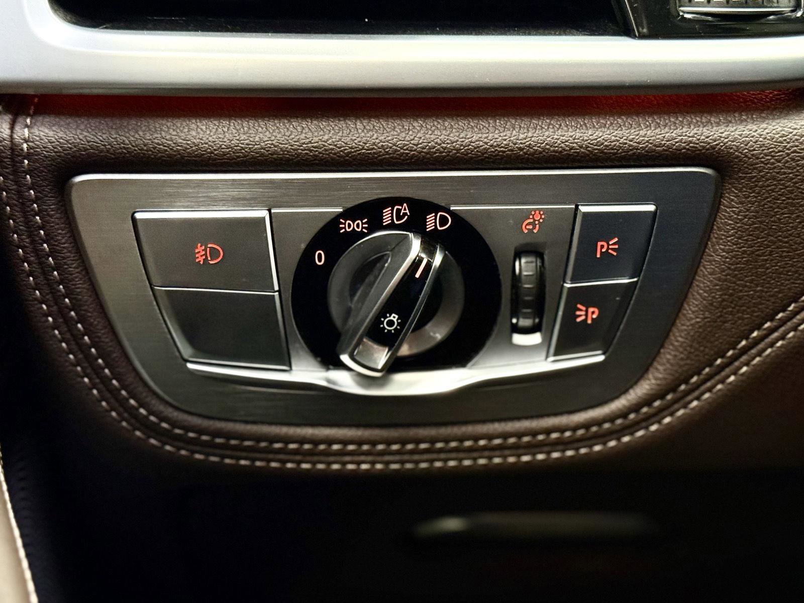 Used 2017 BMW 750i RWD image 18