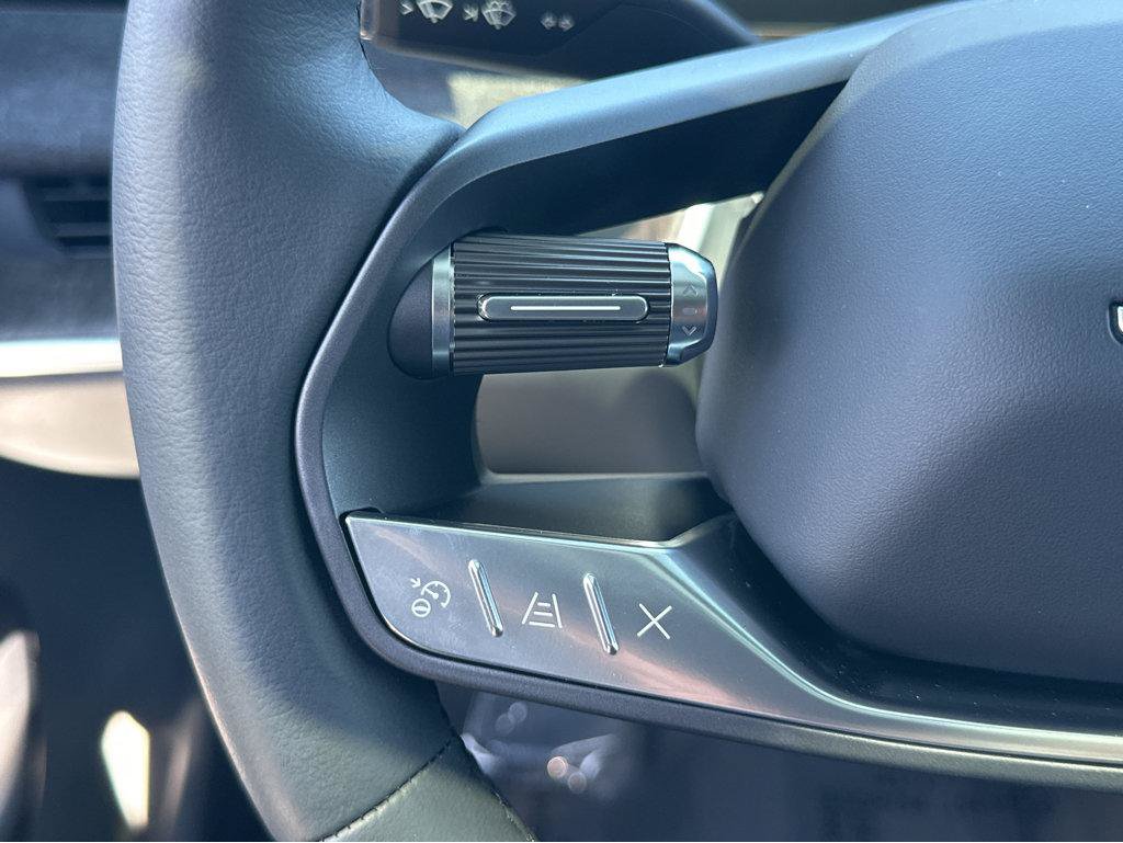 Used 2024 Lucid Air Touring AWD/4WD image 22
