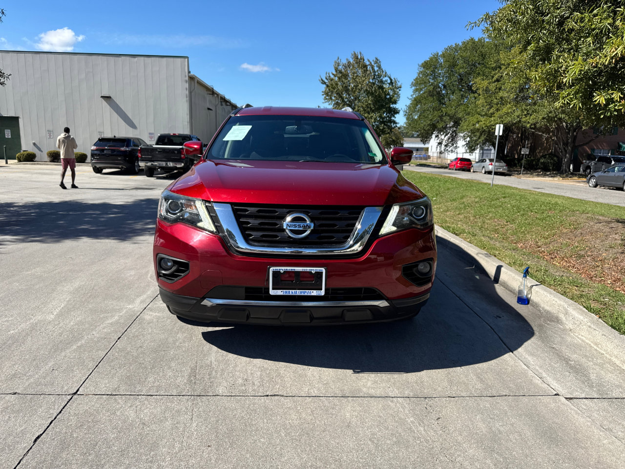 Used 2018 Nissan Pathfinder SV image 5