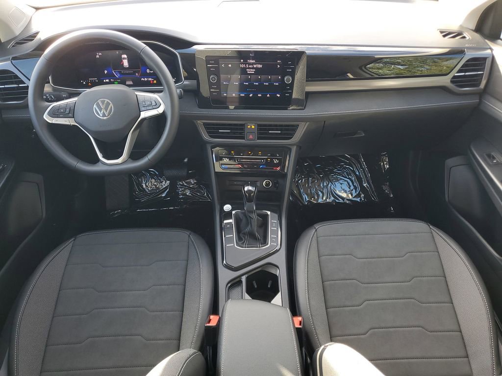 New 2026 Volkswagen Taos SE FWD image 13