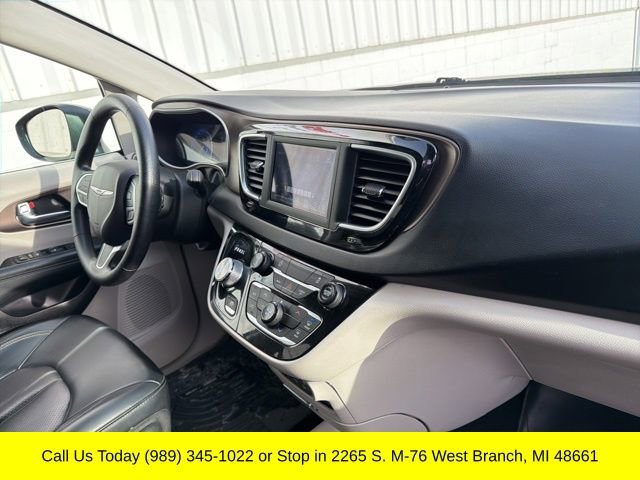 Used 2020 Chrysler Voyager Lxi image 38