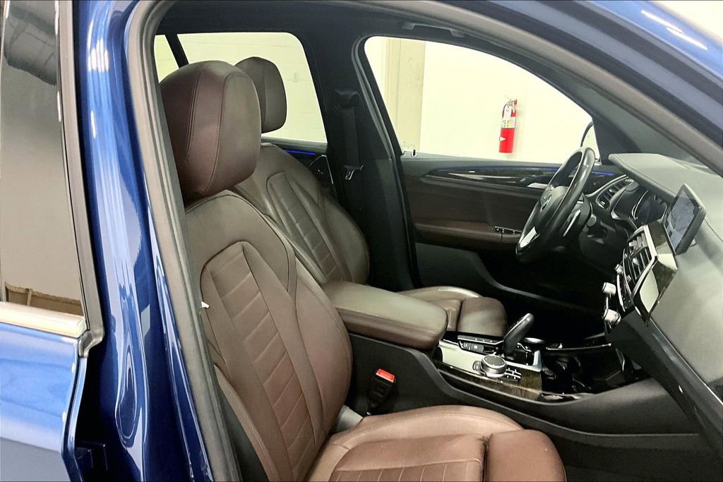 Used 2018 BMW X3 xDrive30i w/ Executive Package image 7