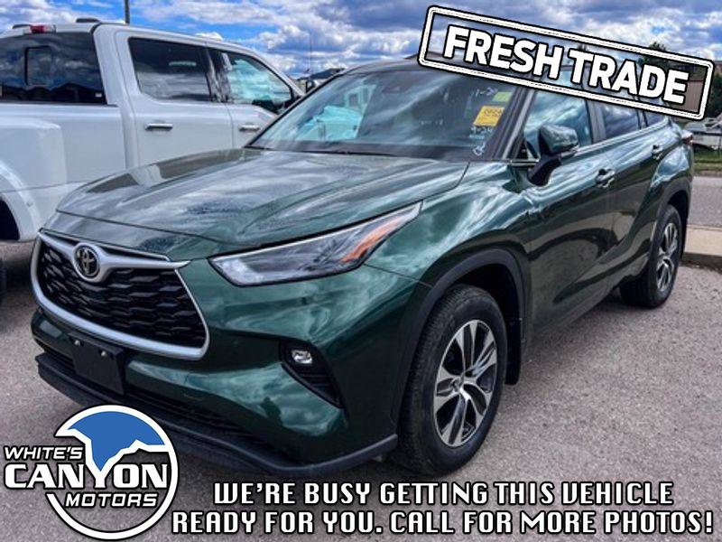 Used 2024 Toyota Highlander XLE image 4