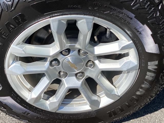 Used 2023 Chevrolet Silverado 1500 LT w/ Protection Package AWD/4WD image 29