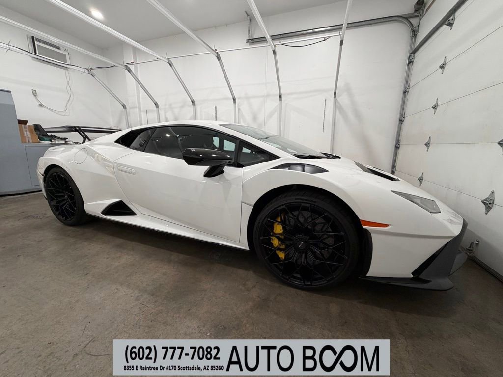 Used 2022 Lamborghini Huracan STO image 1