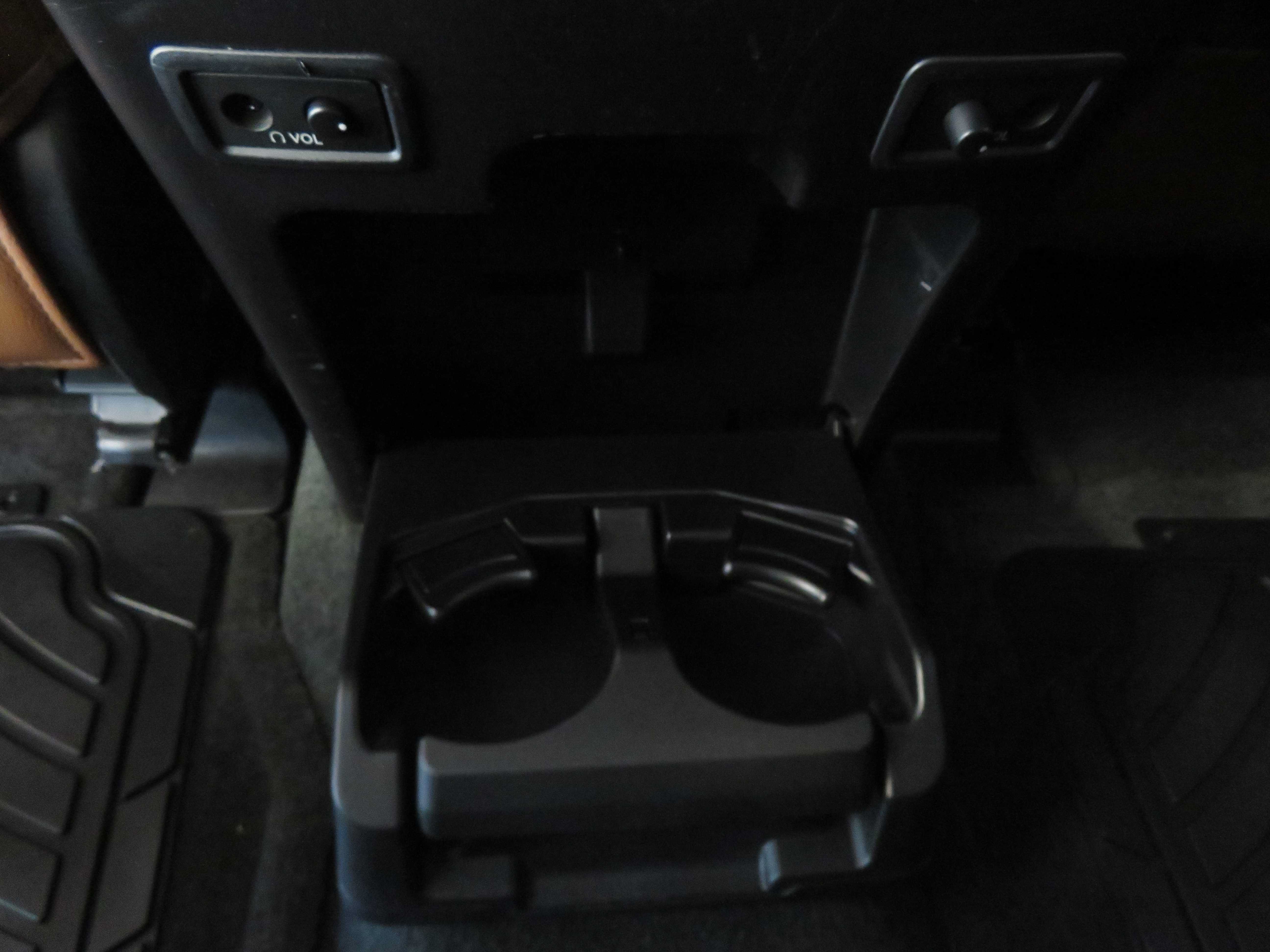 Used 2017 Toyota Sequoia Platinum RWD image 60