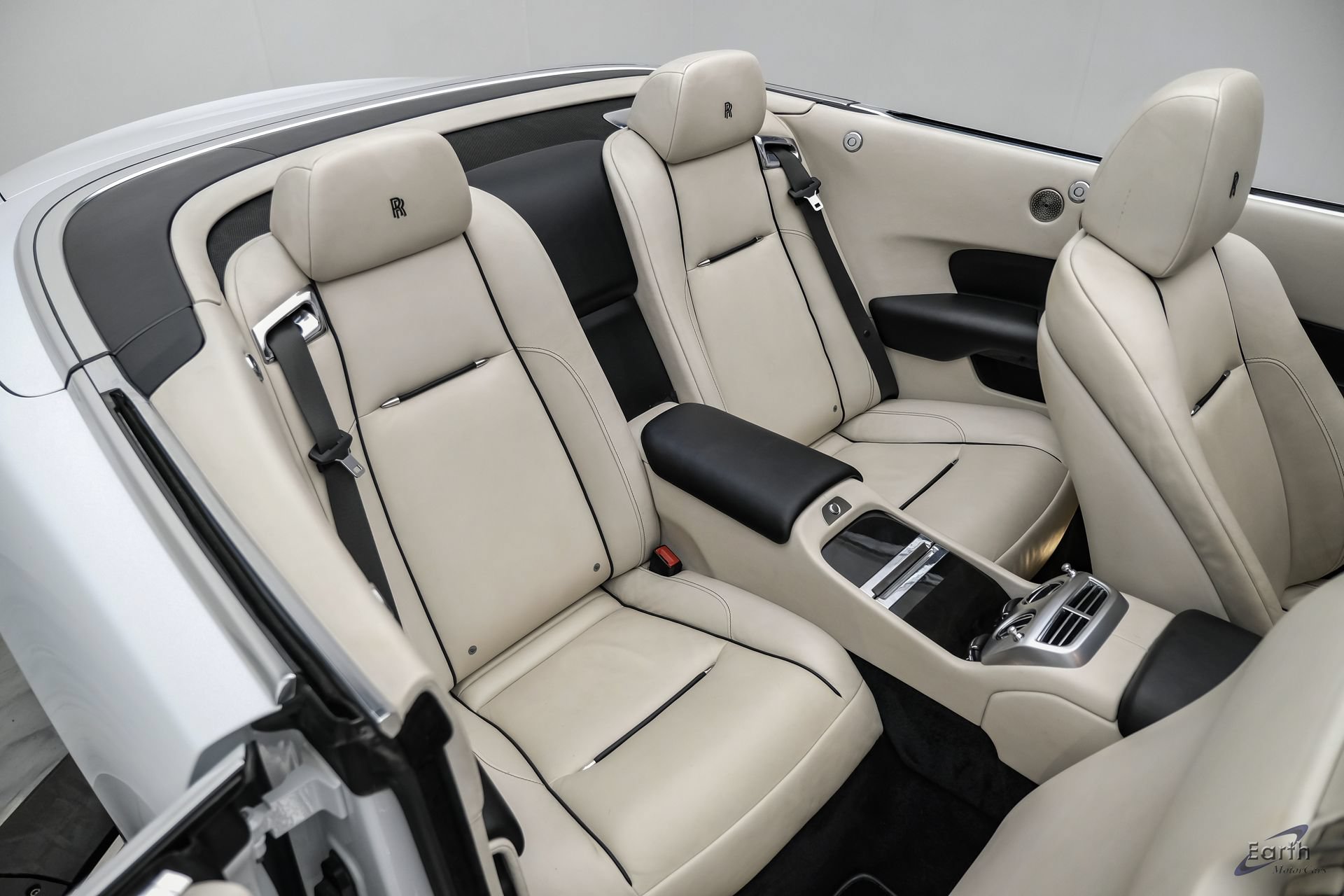 Used 2017 Rolls-Royce Dawn RWD image 96