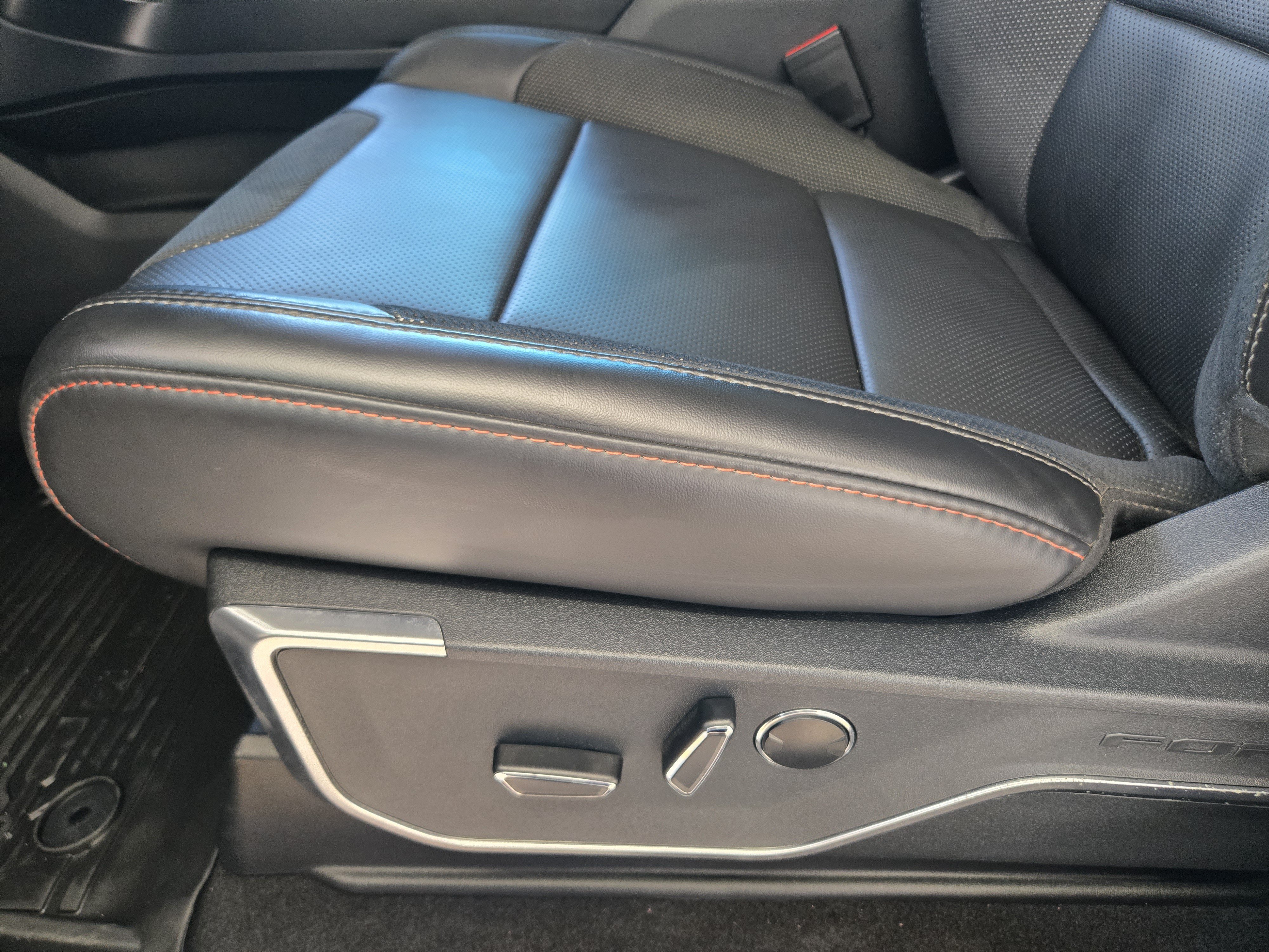 Used 2026 Ford F150 Raptor AWD/4WD image 19