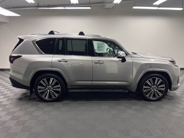 Certified 2024 Lexus LX 600 4WD w/ Luxury Package image 4