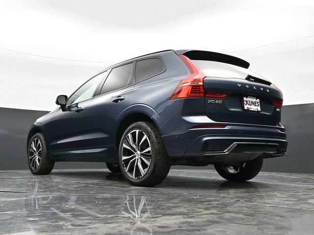 Used 2025 Volvo XC60 B5 Plus AWD/4WD image 40