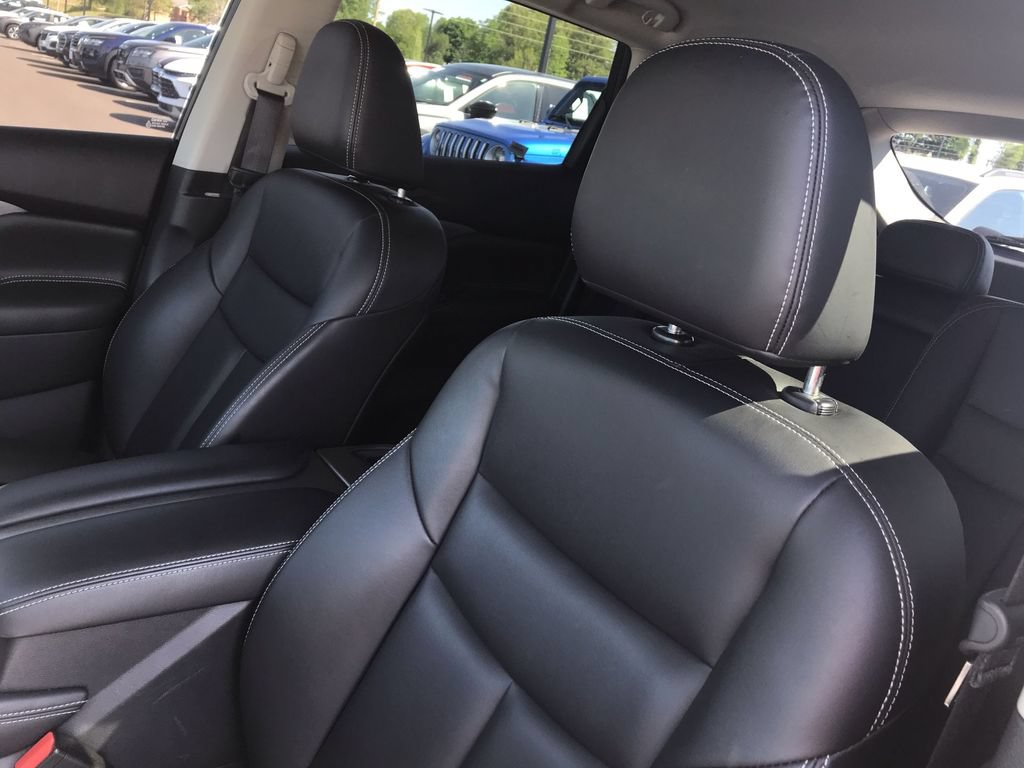 Used 2023 Nissan Murano SV w/ SV Midnight Edition Package FWD image 13