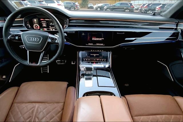 Used 2022 Audi S8 image 15